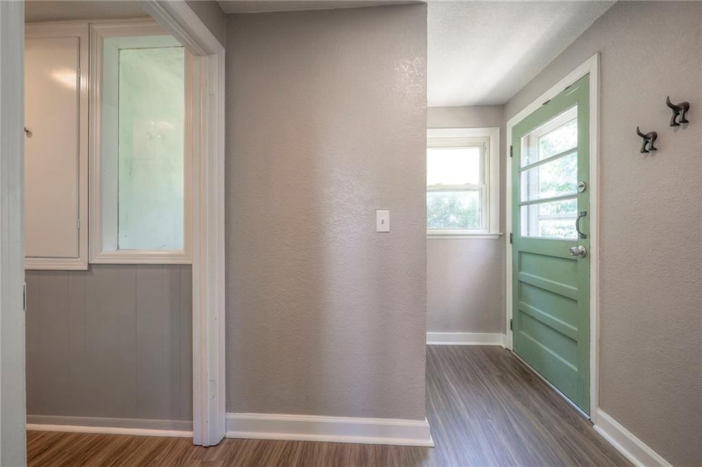 1044 S 45th Terrace — photo 18