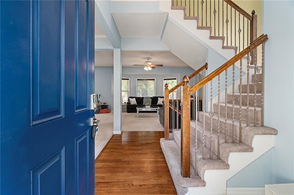 Photo 11 of 44 - 18321 Spruce Street
