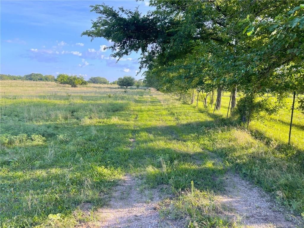 1379 Pawnee Road, Pomona, KS