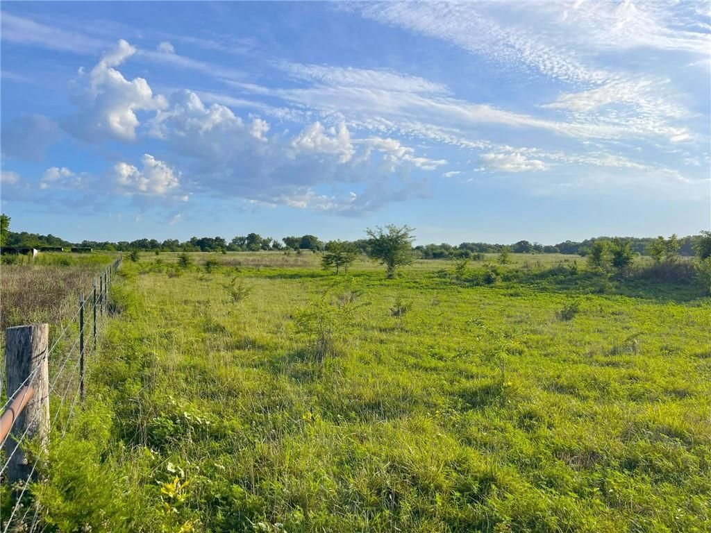 1379 Pawnee Road — photo 4