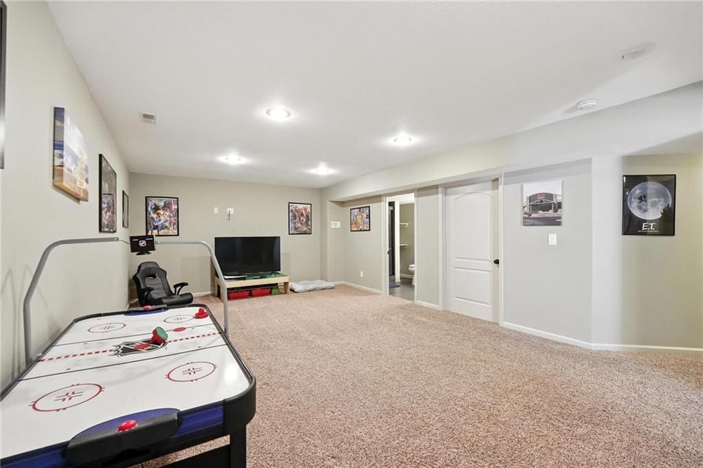 Photo 23 of 32 - 817 Highbush Place