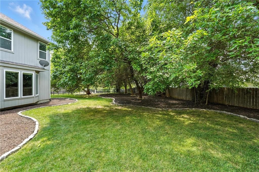 Photo 31 of 32 - 817 Highbush Place