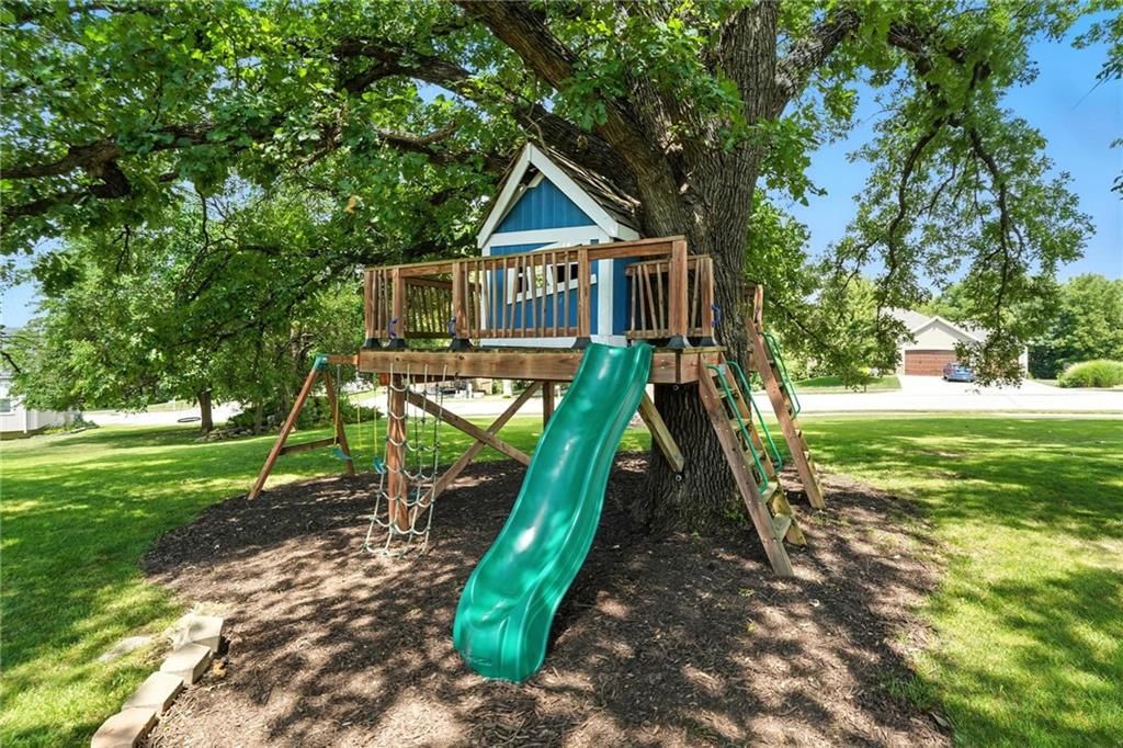Photo 32 of 32 - 817 Highbush Place
