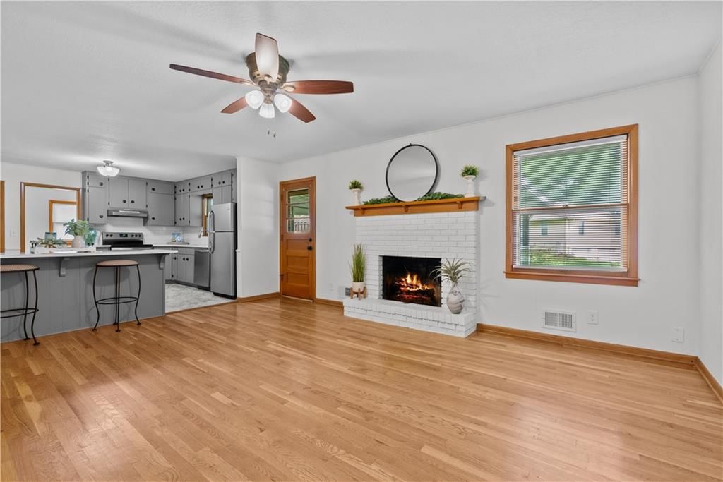 Photo 7 of 27 - 18408 E 29th Terrace