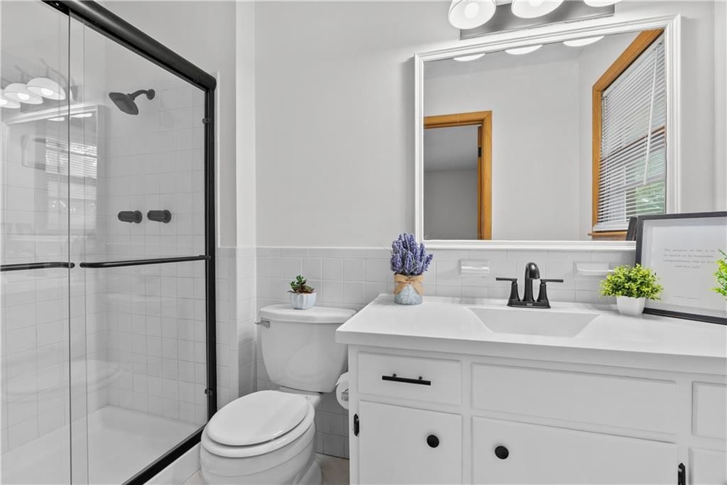 Photo 16 of 27 - 18408 E 29th Terrace