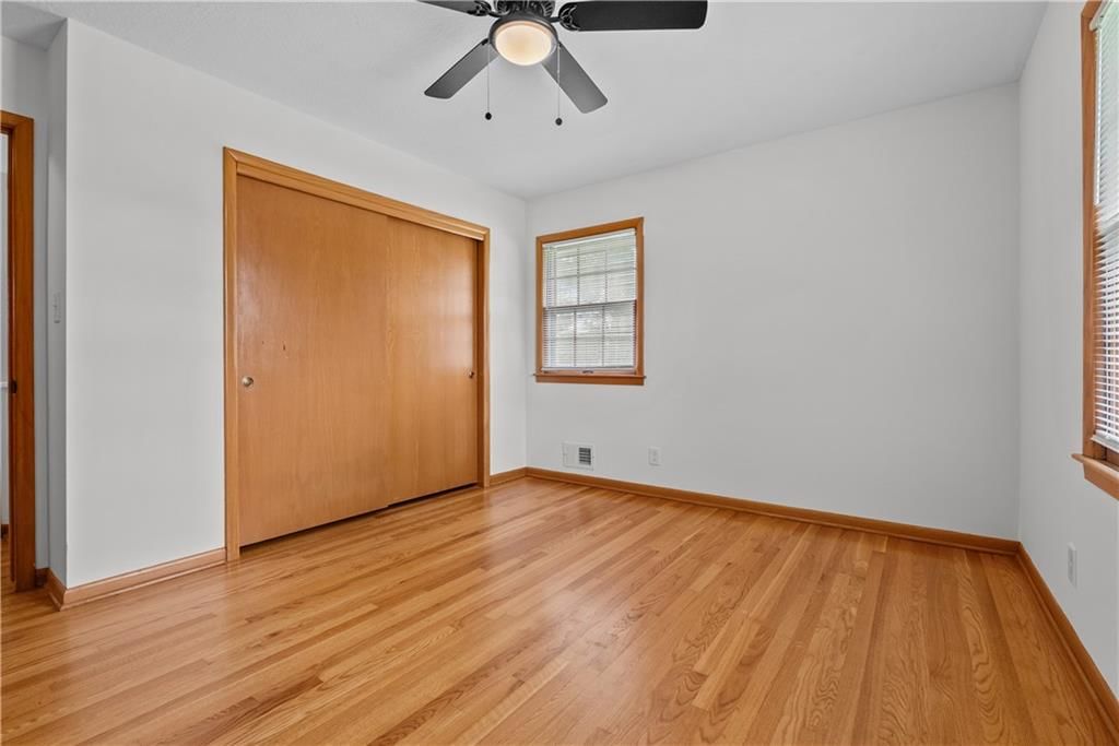 Photo 18 of 27 - 18408 E 29th Terrace