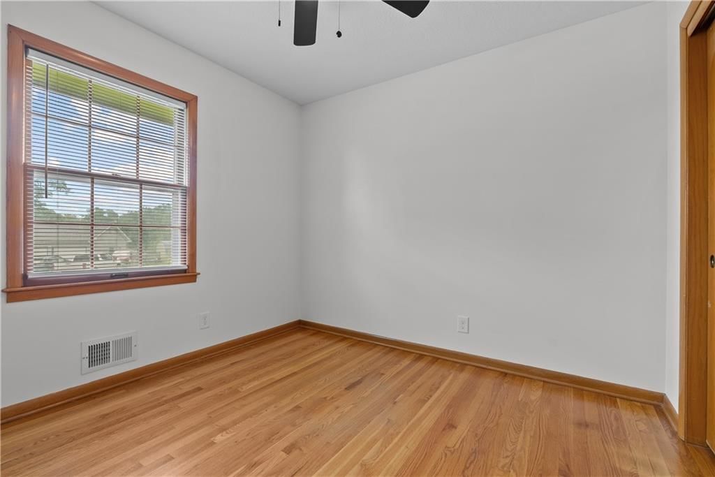 Photo 19 of 27 - 18408 E 29th Terrace