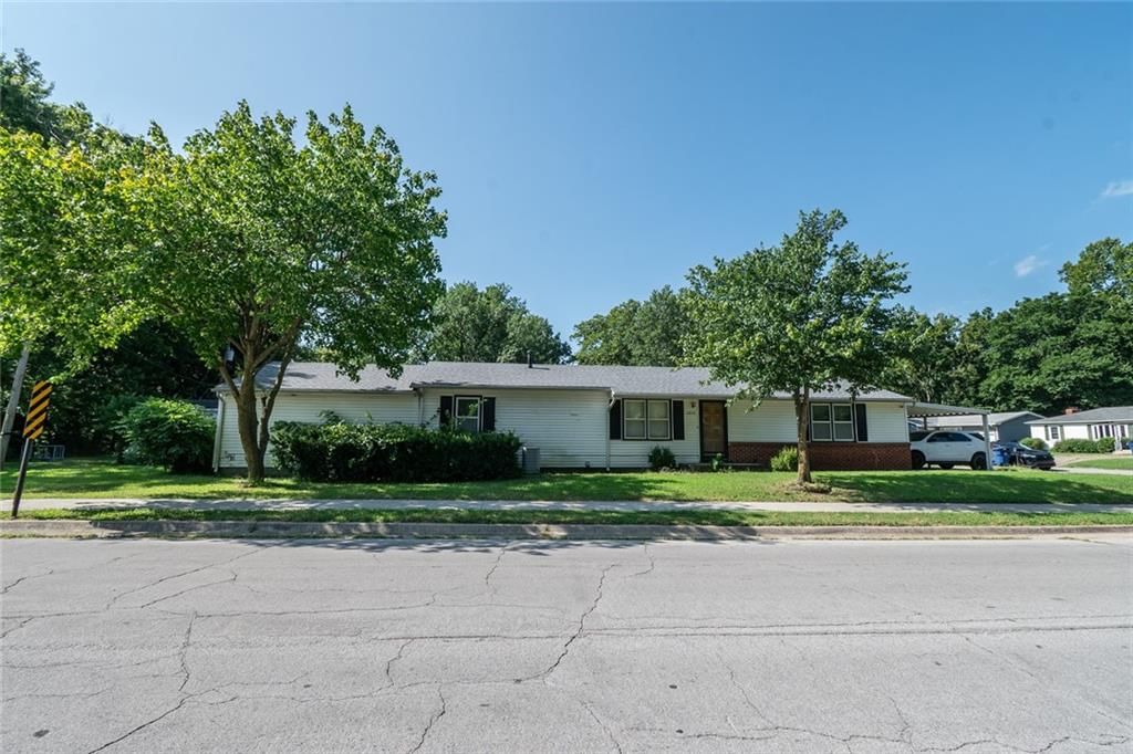 2409 W 1st Street — photo 24