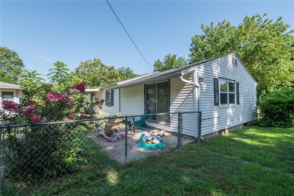 2409 W 1st Street — photo 28