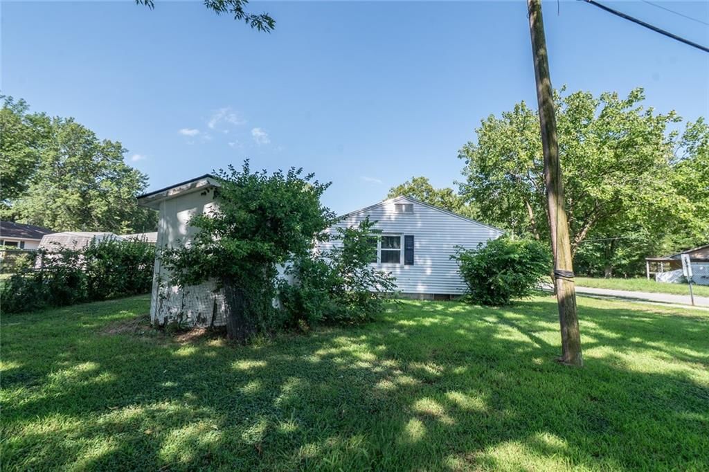 2409 W 1st Street — photo 29