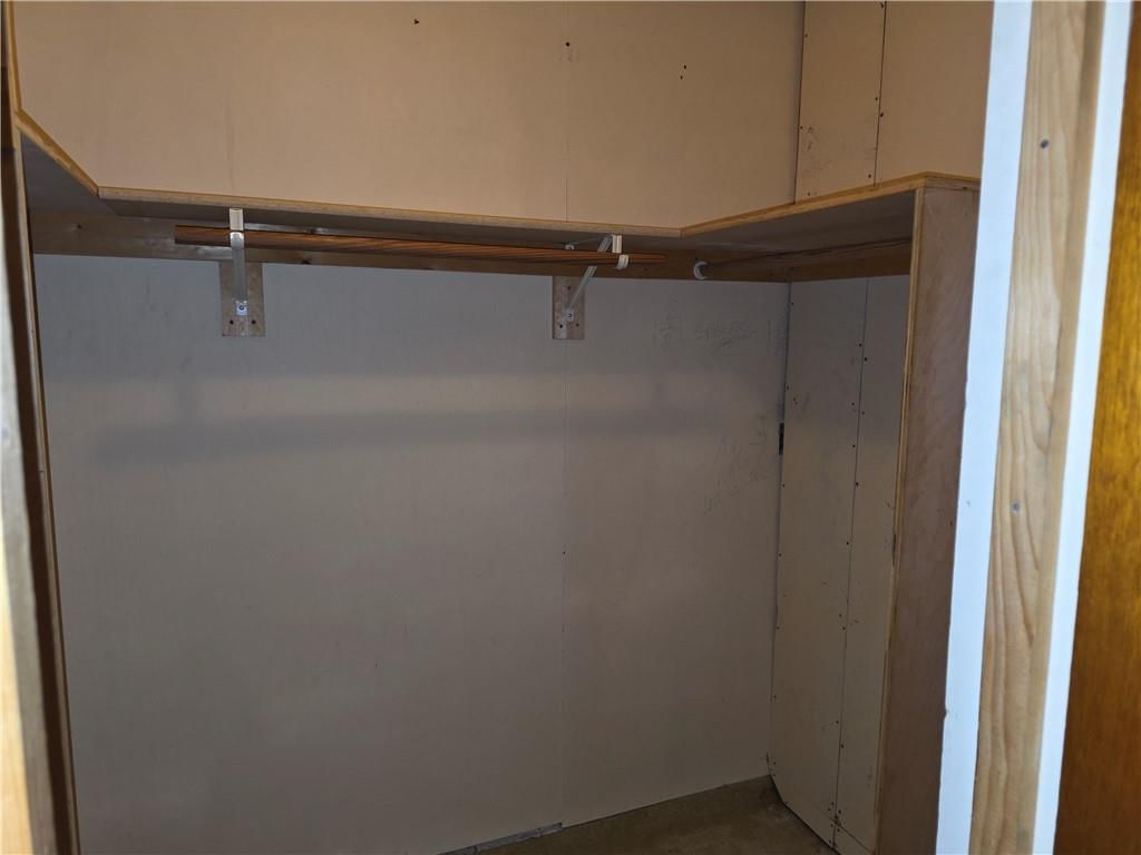 327 N 4th Street — photo 11