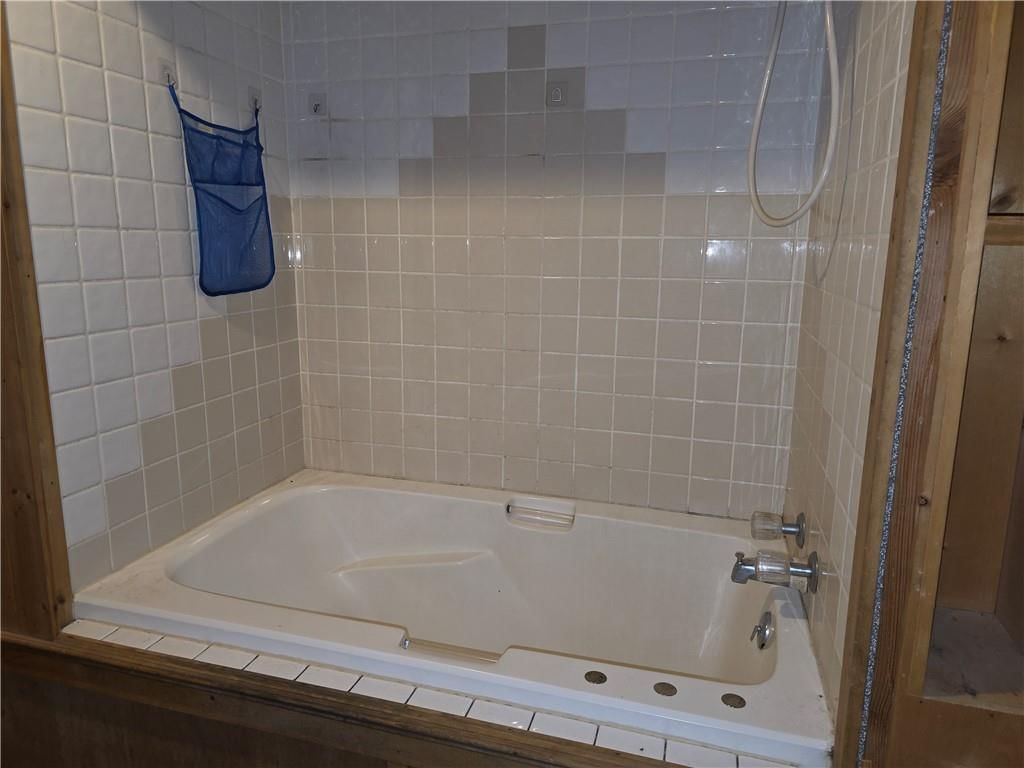 327 N 4th Street — photo 13
