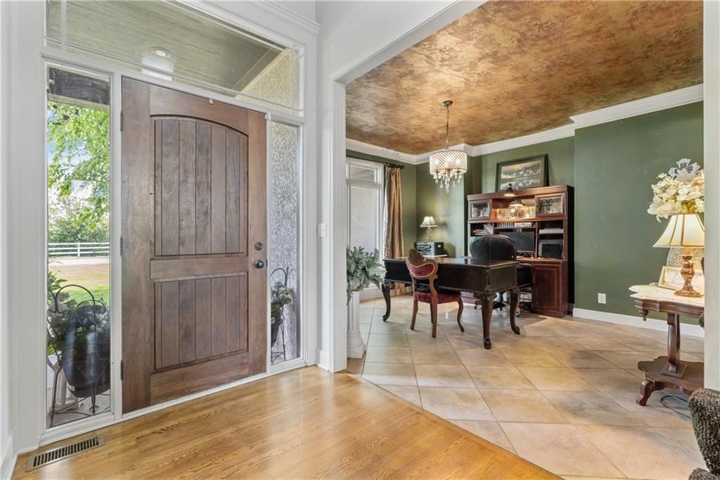10013 NW Crooked Road — photo 3