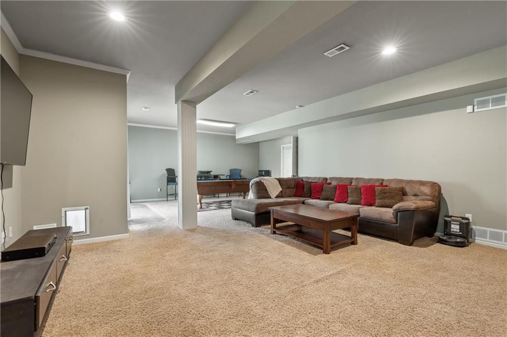 10013 NW Crooked Road — photo 35