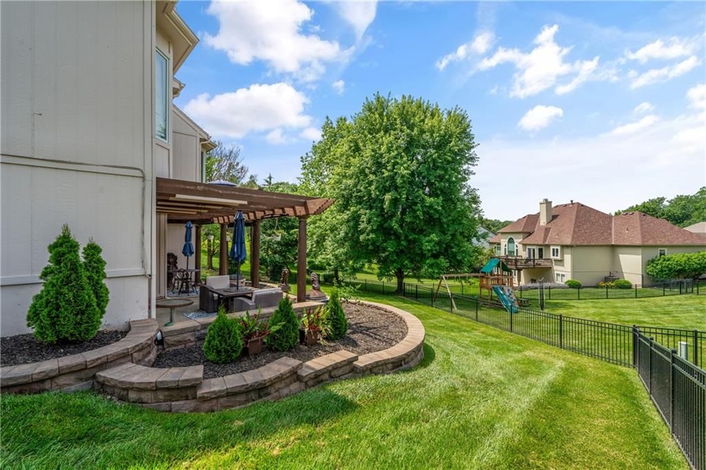 10013 NW Crooked Road — photo 40
