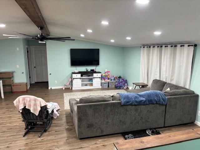 325 Lakeview Drive — photo 3