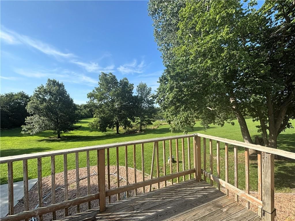 325 Lakeview Drive — photo 24