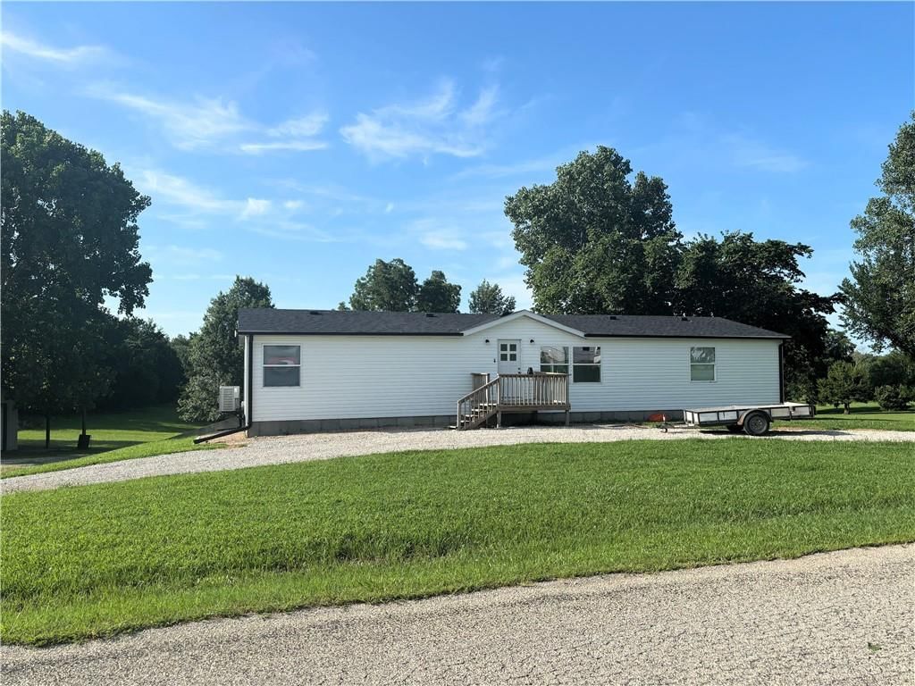 325 Lakeview Drive — photo 27