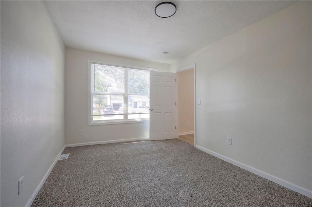 Photo 7 of 20 - 3906 Washington Avenue