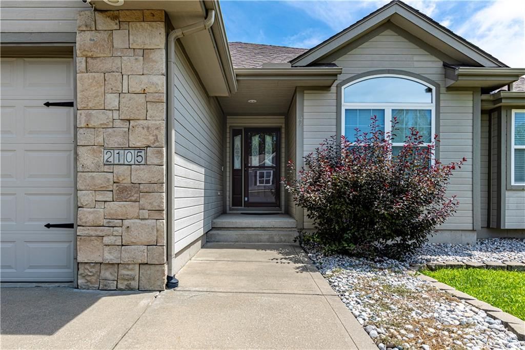 2105 NW Sycamore Lane — photo 4