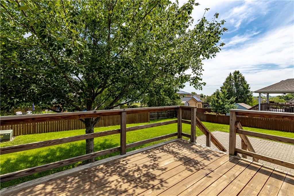 2105 NW Sycamore Lane — photo 34