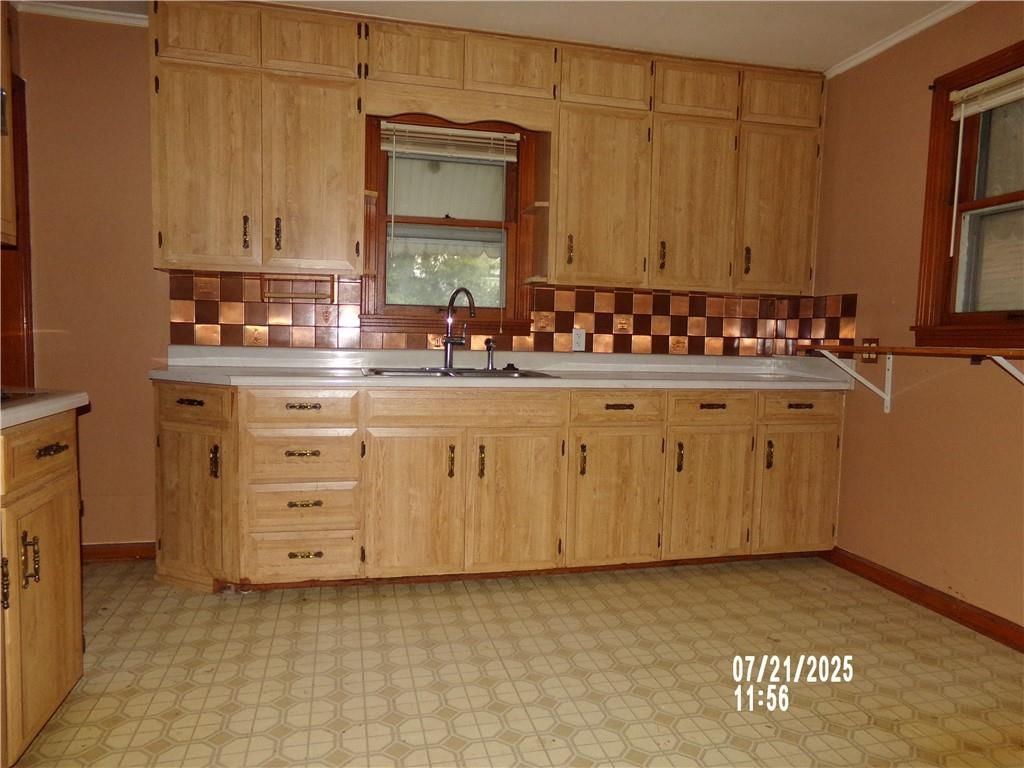 Photo 8 of 10 - 207 Arabella Street