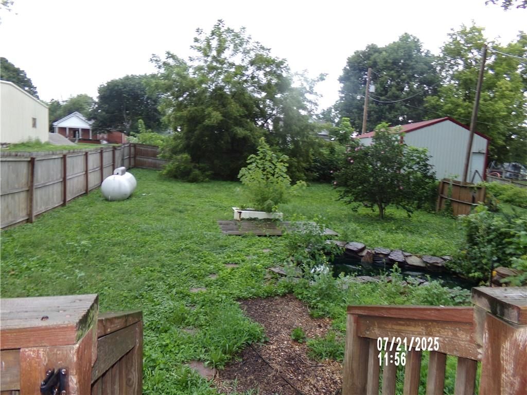 Photo 9 of 10 - 207 Arabella Street