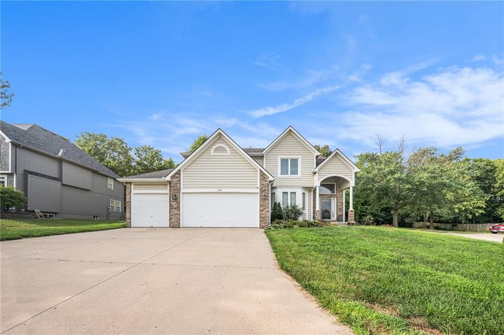 1412 SW Trail Ridge Drive, Blue Springs, MO