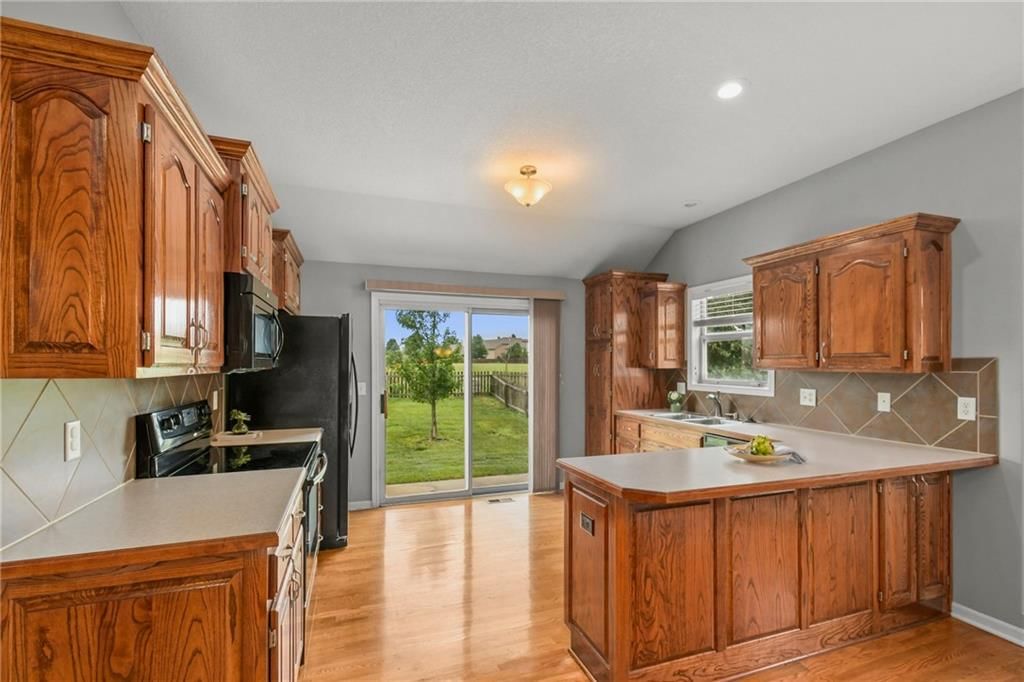 486 S 137th Street — photo 11