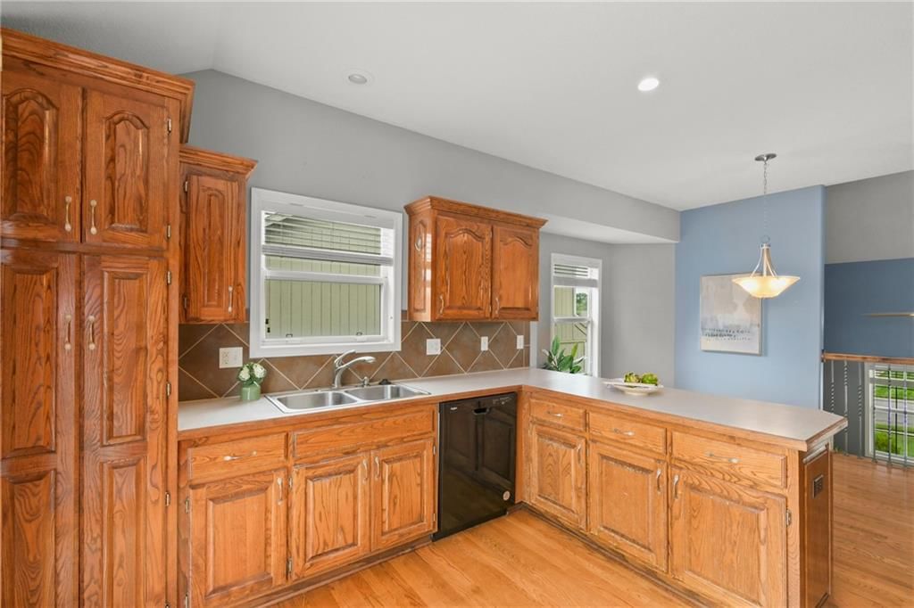 486 S 137th Street — photo 12