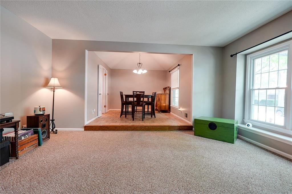 1331 SW Horizon Drive — photo 2