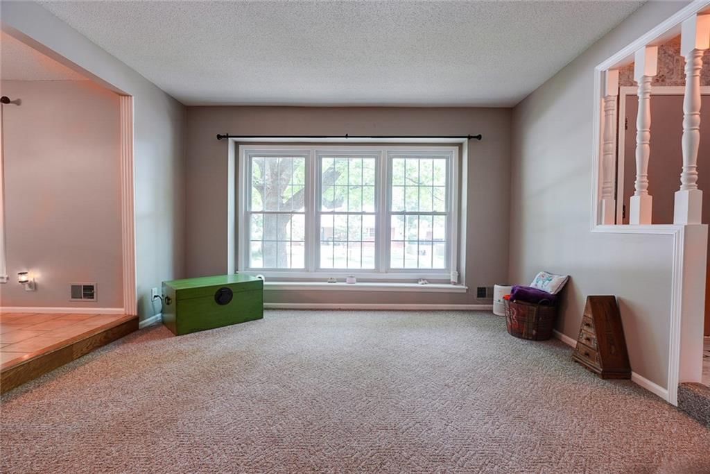 1331 SW Horizon Drive — photo 3