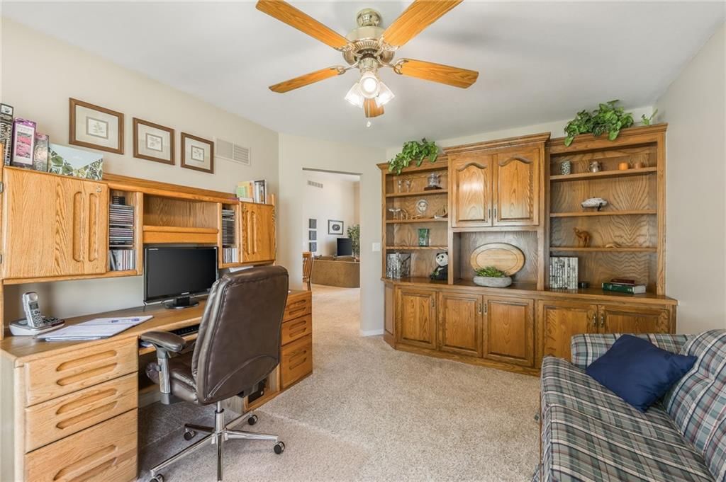 Photo 12 of 42 - 713 Bristol Court