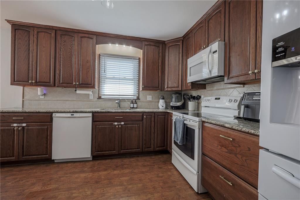 122 S 3rd Court — photo 6