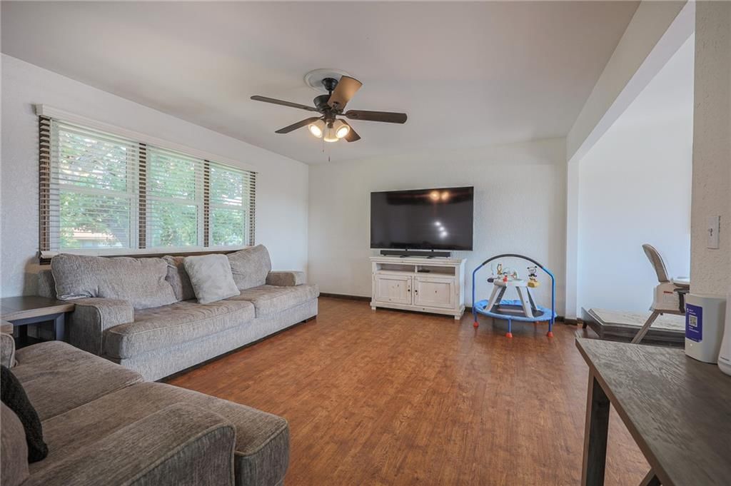 122 S 3rd Court — photo 10