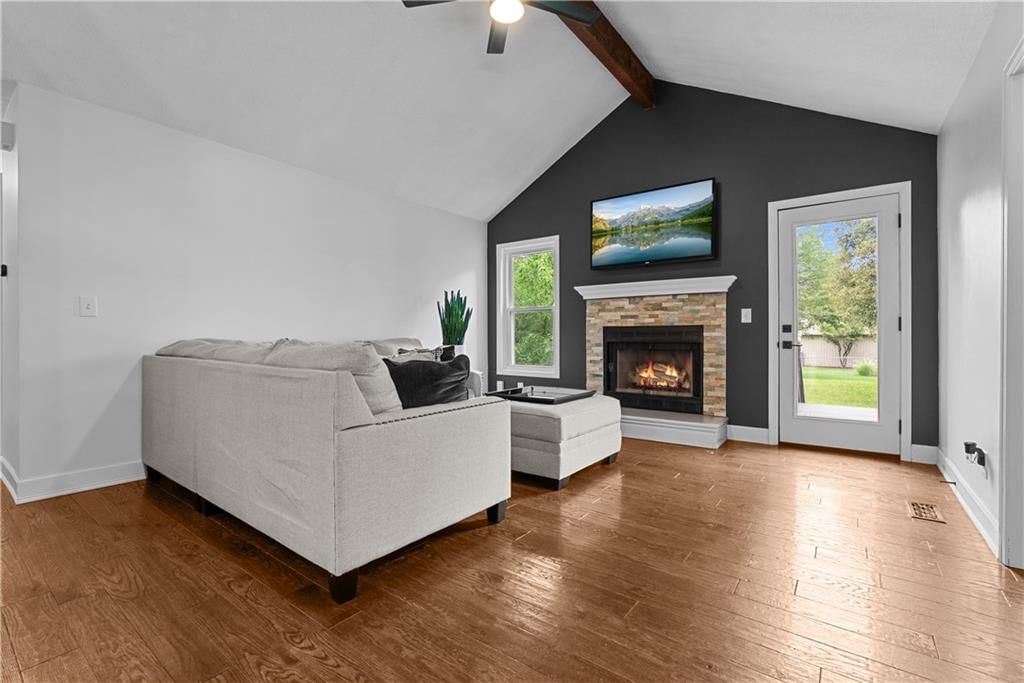 Photo 6 of 37 - 7938 NW 74th Street