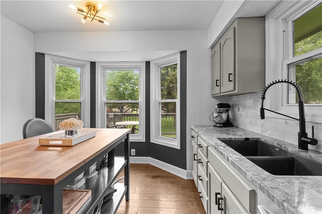 Photo 12 of 37 - 7938 NW 74th Street