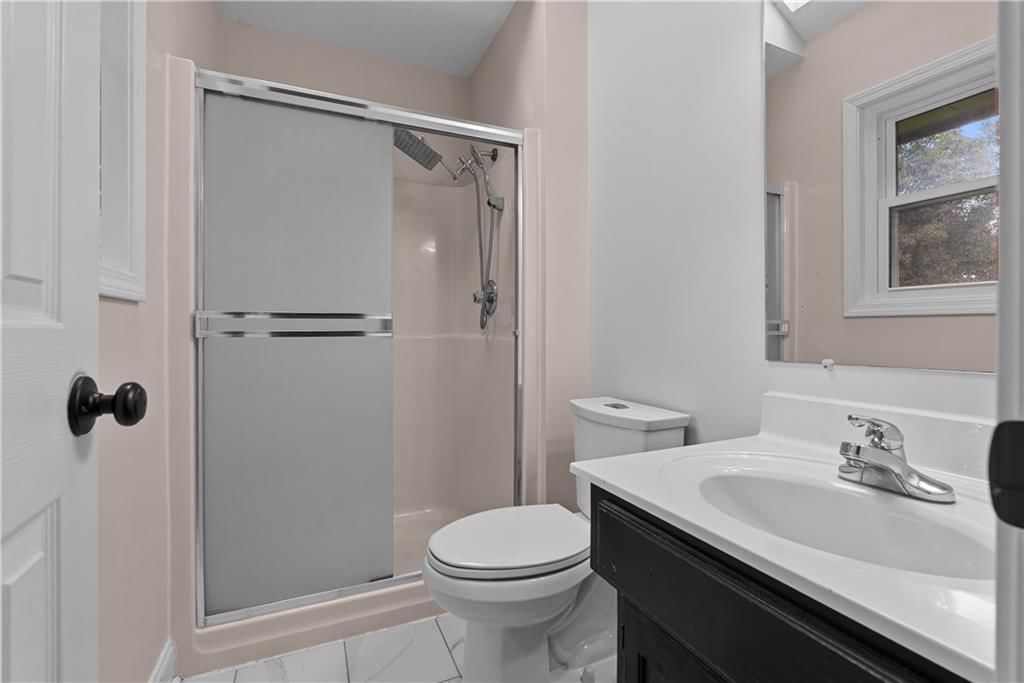 Photo 18 of 37 - 7938 NW 74th Street