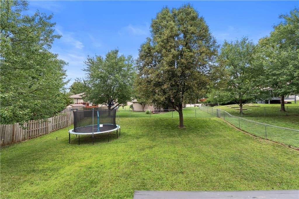 Photo 32 of 37 - 7938 NW 74th Street
