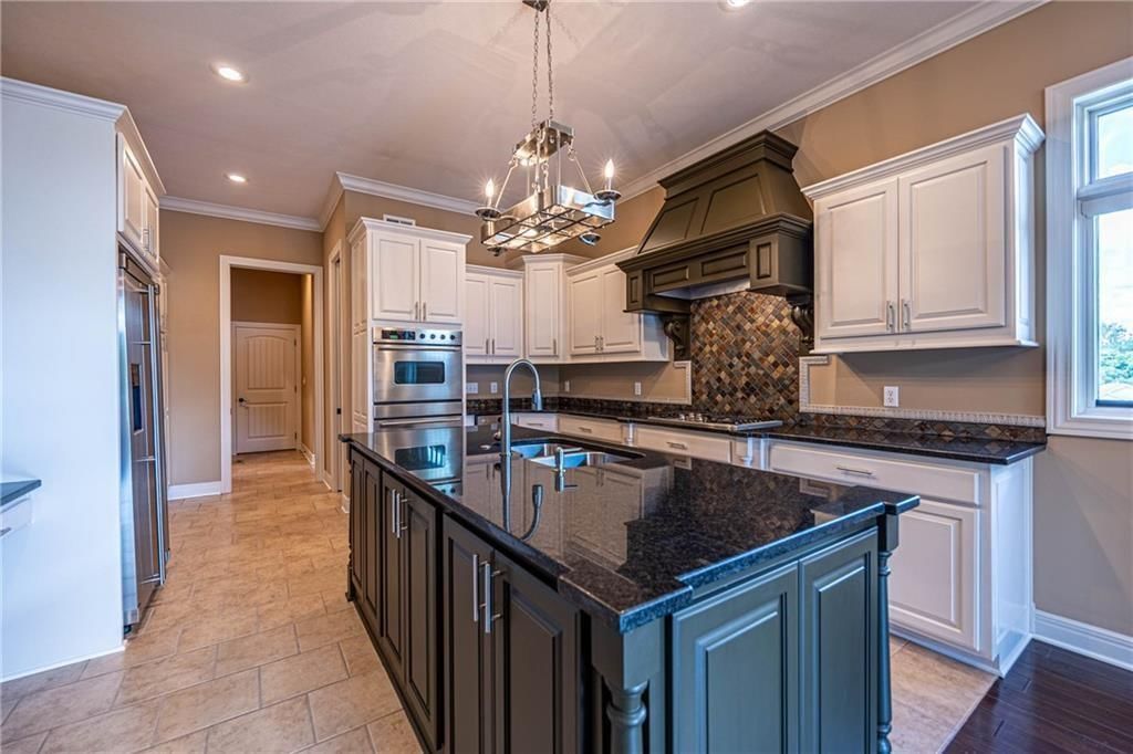 521 W Clark Street — photo 2