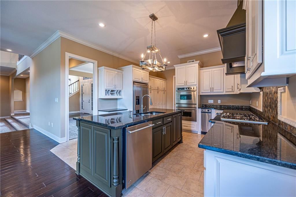 521 W Clark Street — photo 3