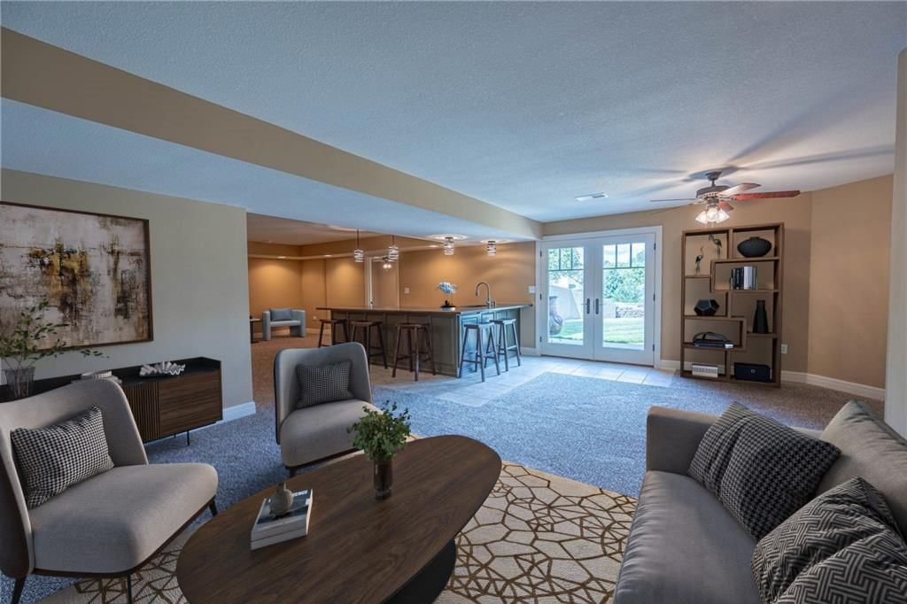 521 W Clark Street — photo 32