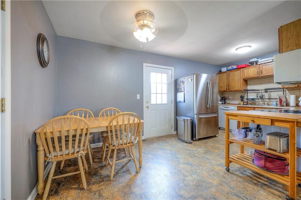 8516 Barnett Avenue — photo 9