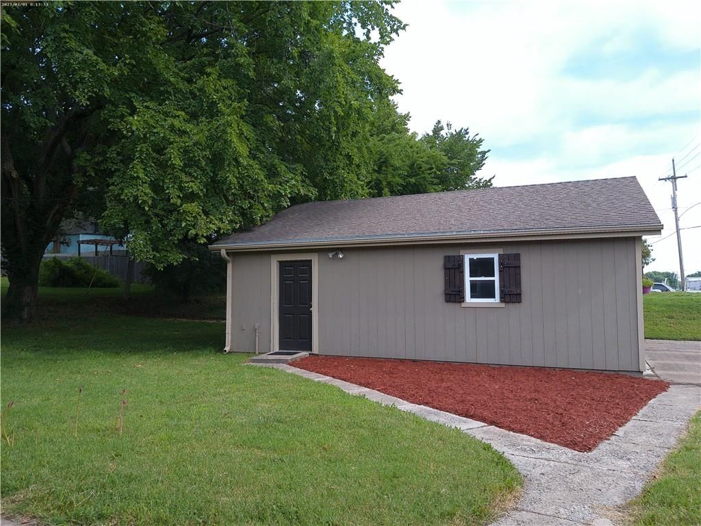 1034 E Peoria Street — photo 18