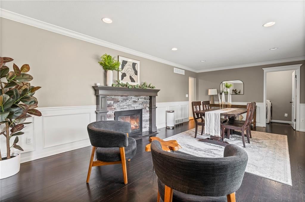 9832 Overbrook Court — photo 5