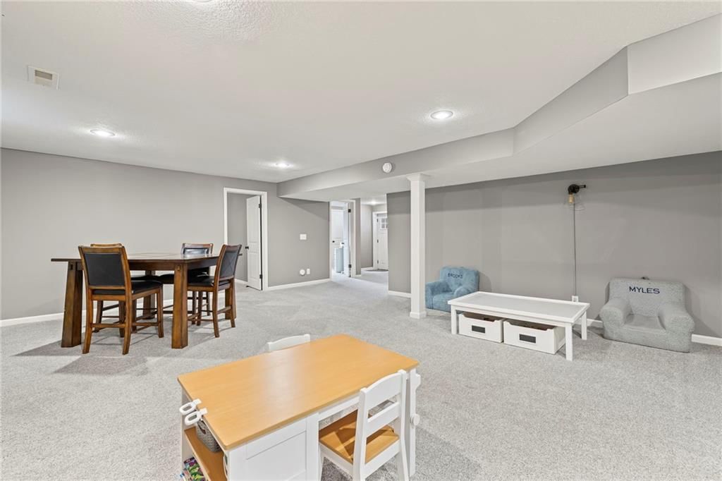 9832 Overbrook Court — photo 22