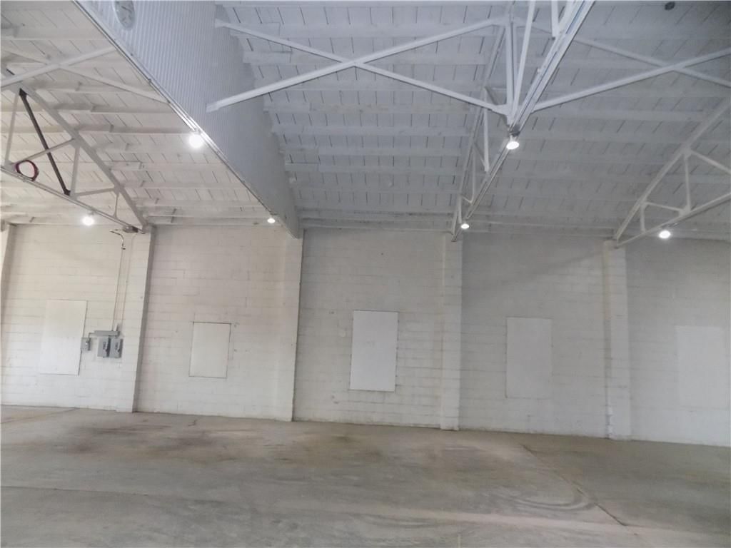 1544 S Main Street — photo 7
