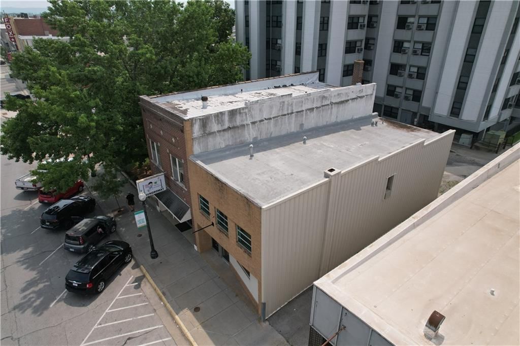 Photo 3 of 97 - 710 Commercial Street