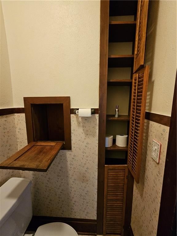 207 S Ives Street — photo 27