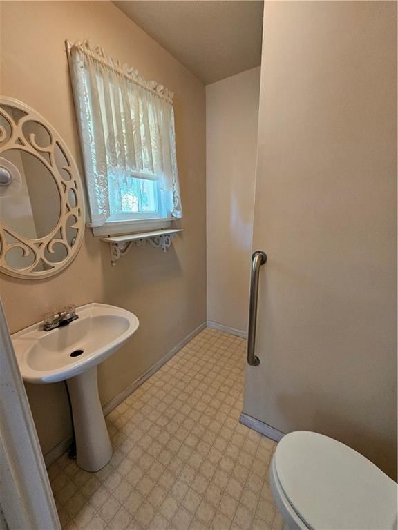 207 S Ives Street — photo 40